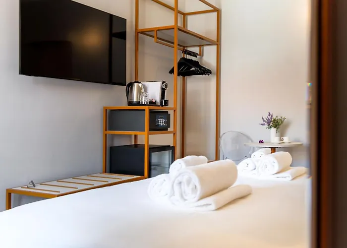 Velia Relais בית הארחה 4*